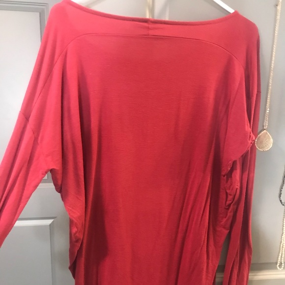 Long sleeve red piko top - Picture 3 of 4